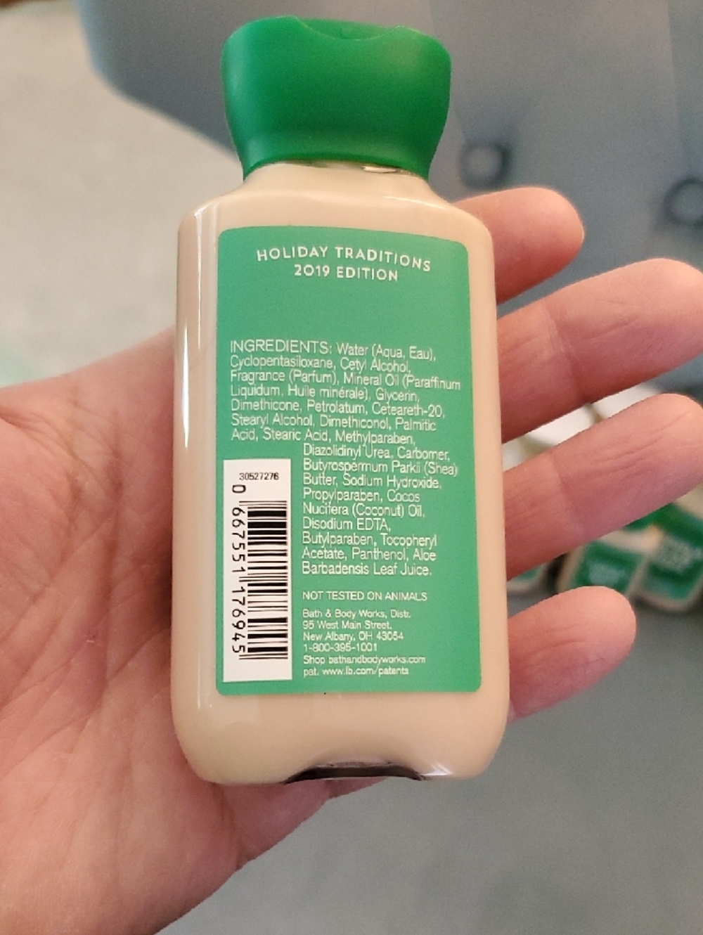 2019 Bath & Body Works Vanilla Bean Noel Green & Cream Lotion + Mist Set - Picture 4 of 6